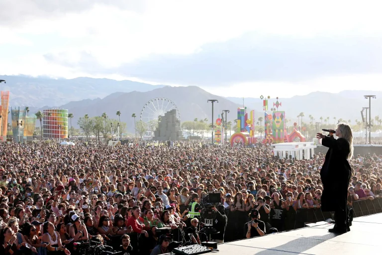 Coachella 2025 Hot Lineup & Fashion Trends You Can’t Miss